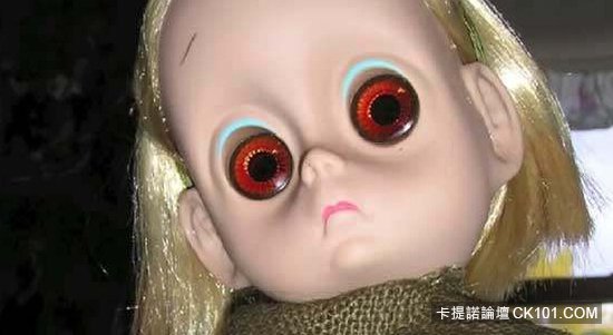 13隻真實存在的「鬼娃娃」讓人嚇到腿軟，連「安娜貝爾」在裡面都不是最恐怖的！？