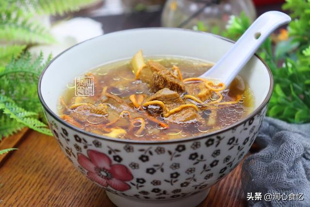 小暑過後大暑伏天將至，常給家人煲這碗湯，降火清補，從內在防暑