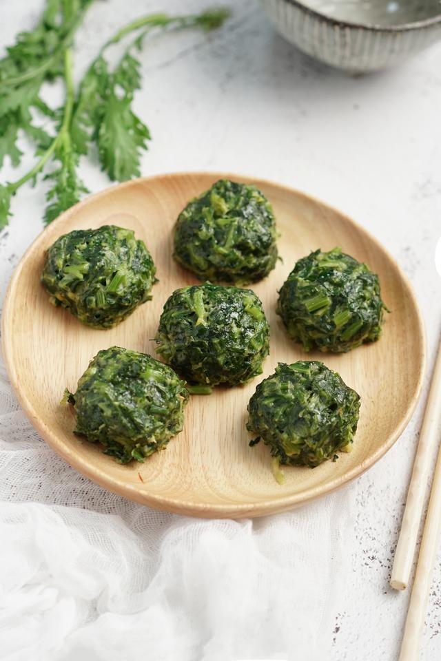 春季不能錯過這種蔬菜，做成丸子蒸著吃，原汁原味，營養太棒了