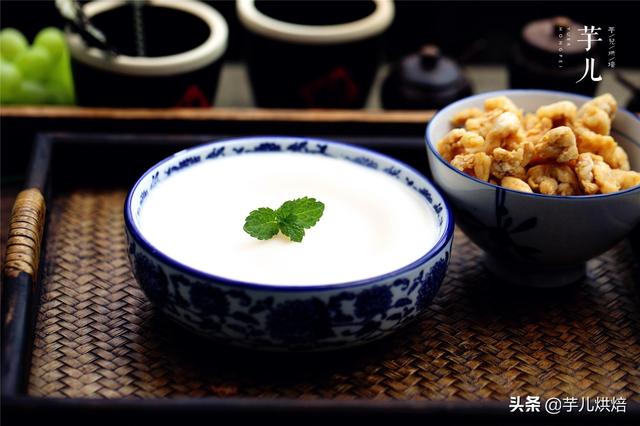 教你一個熬豬油的好方法，不用看鍋，不怕燙手，豬油潔白出油率高