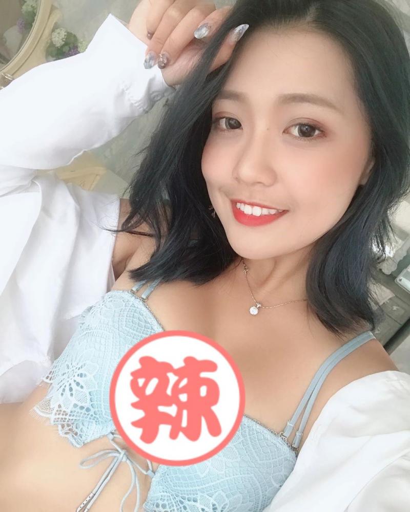 火辣美尻在台灣！性感正妹「朱禹潔」究極曲線神展延，圓挺翹臀成功擄獲司機們的視線！