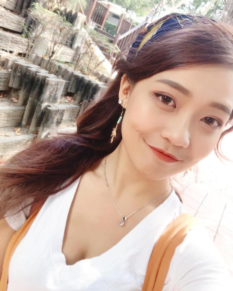 火辣美尻在台灣！性感正妹「朱禹潔」究極曲線神展延！圓挺翹臀成功擄獲司機們的視線！