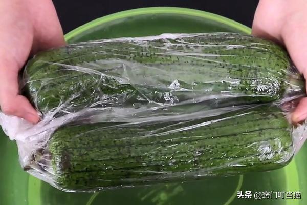 絲瓜不用放冰箱保存，菜農大爺教我這一招，放10天都依舊新鮮~