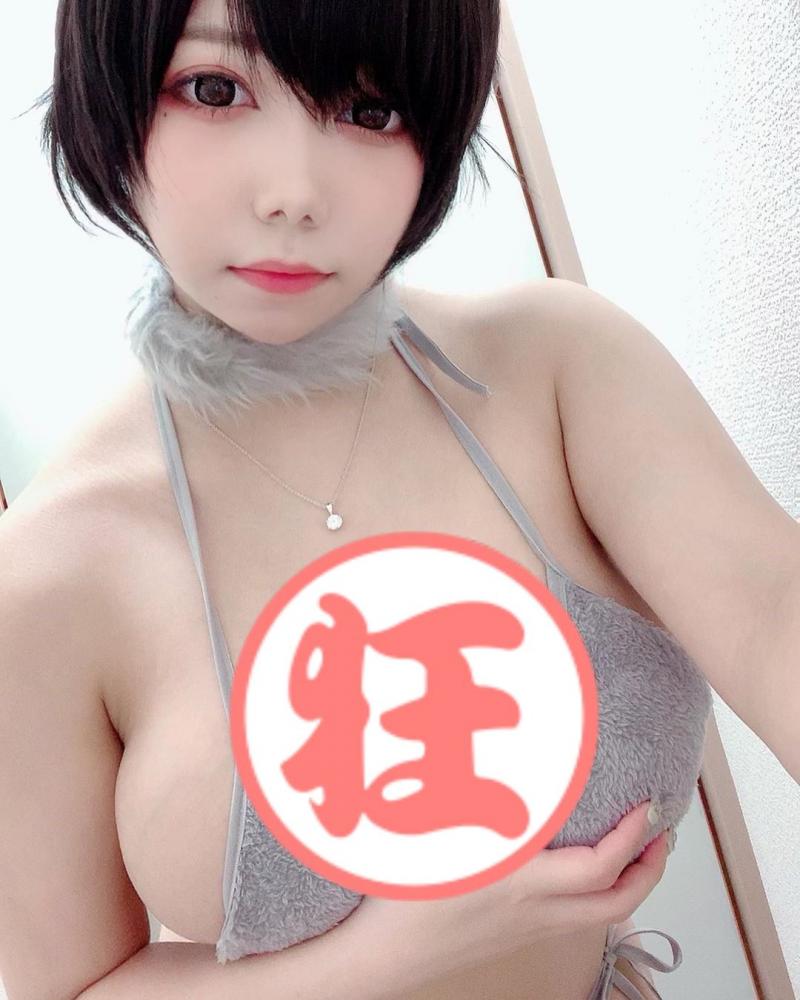 Ｉ級小隊長報到！超狂迷你馬「NANAHA」上鏡大露性感身材，霸氣完全體震驚所有粉絲！