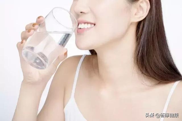 高血壓患者夏季應該吃什麼食物、做什麼運動有助於管理好血壓？