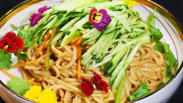 「養生廚房」今日菜品——《老北京麻醬涼麵》