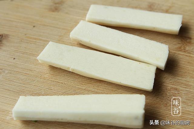 夏天多吃山藥滋補脾胃，試試這簡單的吃法，美味可口，老少皆宜
