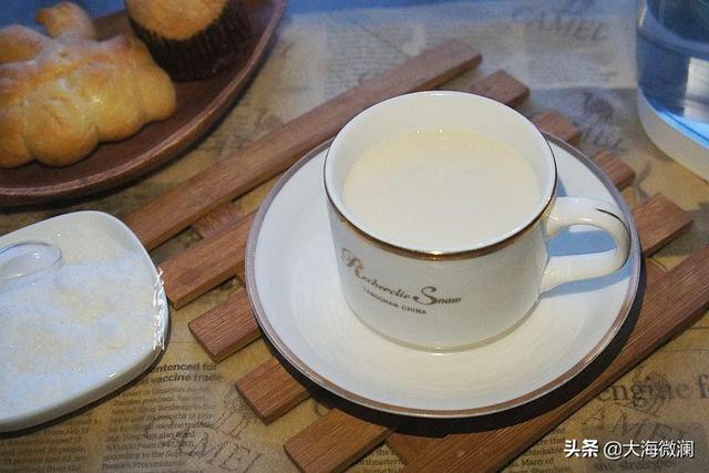 早餐必備的飲品，每周至少2-3次，常食健腦補鈣，還強身健體