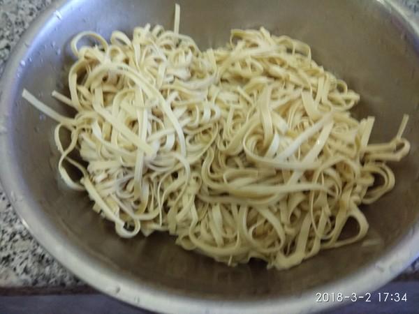 「它」是飯館裡都吃不到的菜，兒子三天兩頭就想吃，特解饞！