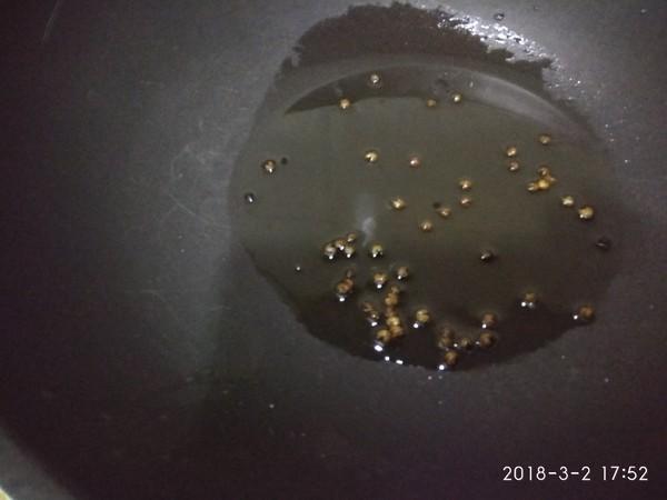 「它」是飯館裡都吃不到的菜，兒子三天兩頭就想吃，特解饞！