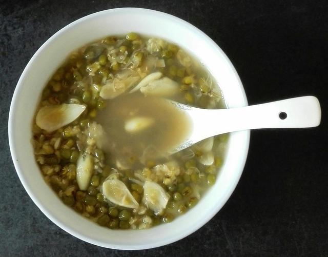 為什麼你煮的綠豆湯是紅色的？多加一點它，綠豆湯保持翠綠不變色