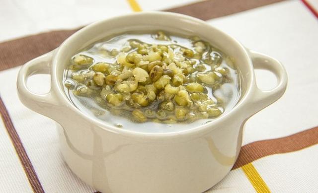 上火了喉嚨發炎？飲食要多注意，想要輕鬆去火氣，這些食物要多吃