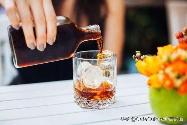喝熱咖啡和冰咖啡的5大健康益處