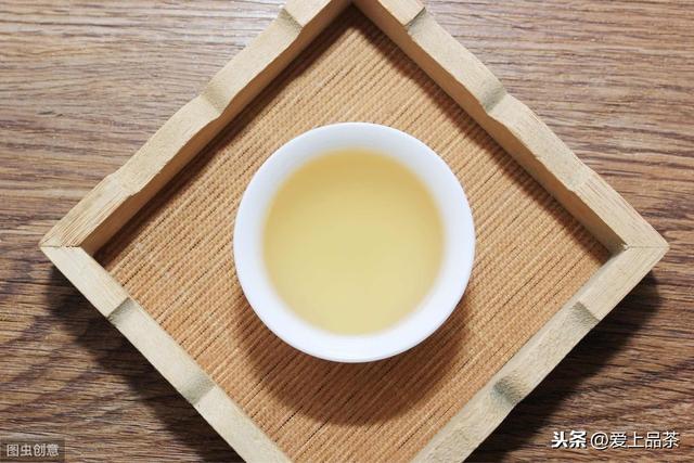 以一杯茶的清香，淡品人生百味