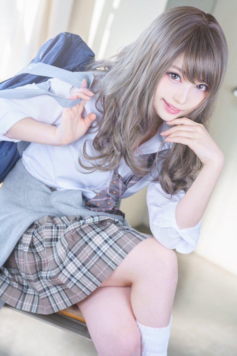 日本小惡魔Coser「シスル」清純中帶點邪氣，一個微笑就把所有粉絲都給勾走！