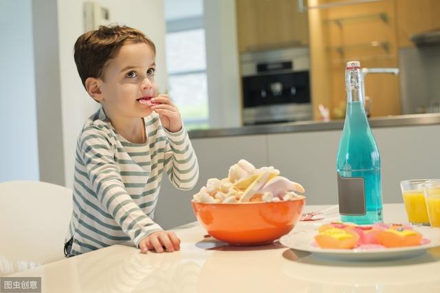 給孩子吃零食不健康？到底要不要給孩子吃零食？