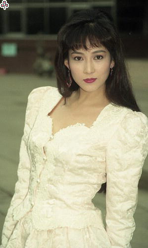 中視花旦離婚爆輕生！14年婚姻落得「和老公無話可說」相敬如賓　女兒伴母度低潮「成心靈導師」