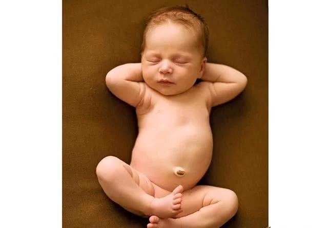 為什麼眾多哺乳動物中，只有人類的嬰兒到了三五歲才懂事 真相