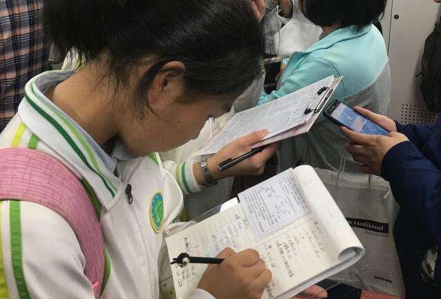 「沒關係，你已經很努力了」，史丹福教授：別再這樣誤導孩子了