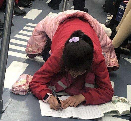 「沒關係，你已經很努力了」，史丹福教授：別再這樣誤導孩子了