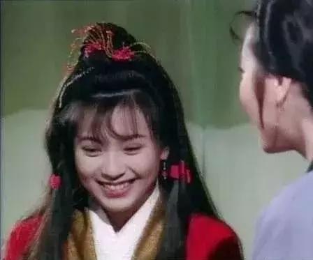 「拋下落難百億前夫」和小11歲80億豪門公子交往　「姊弟戀9年情變」今48歲「容顏變化大」近照詭異
