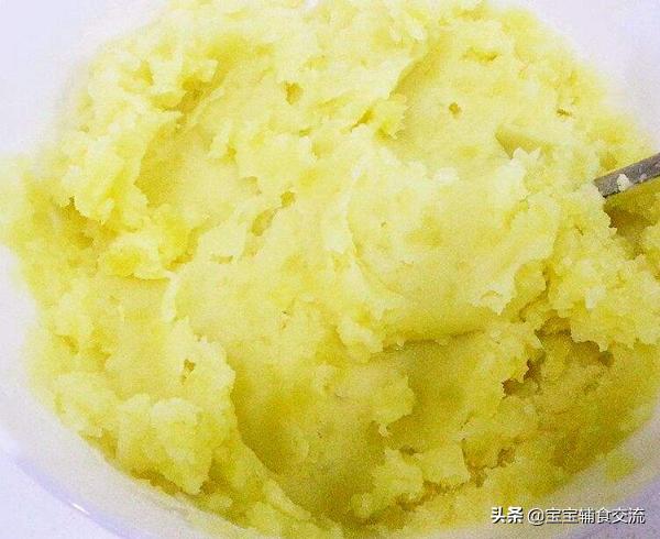 可以調節寶寶腸胃消化的輔食——土豆玉米羹