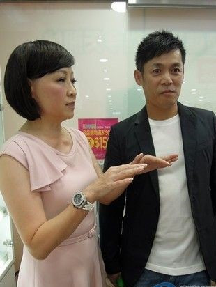 曾志偉前妻，放棄5000萬財產，找小自己12歲男友，現狀太慘！ 