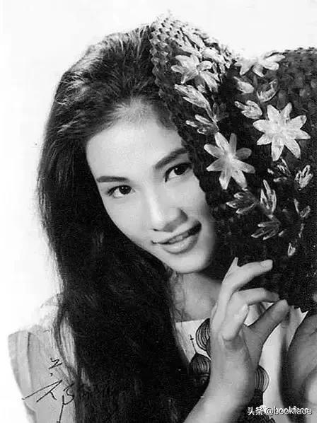 中國第一打女：24歲嫁入豪門懷孕8次流產4次，中年離婚被凈身出戶
