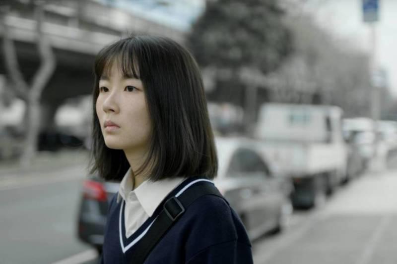 藏肚看不出！高二女兒懷孕8個月「老爸選擇不責備」，親吐真心話「不敢讓妳知道爸爸難受」網秒哭！