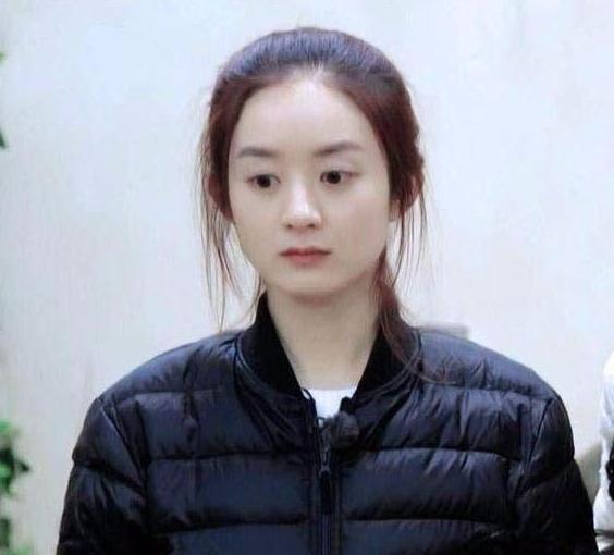 女明星不化妝是什麼模樣？偶像包袱丟掉，Angelababy素顏一言難盡！