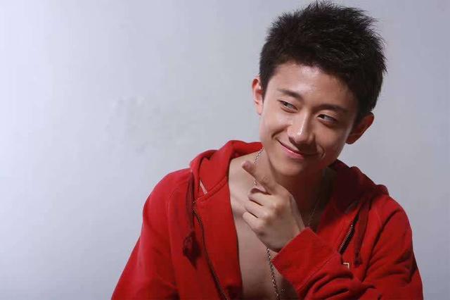 最痞男星合輯｜金風玉露一相逢，痞子氣質惹人愛！