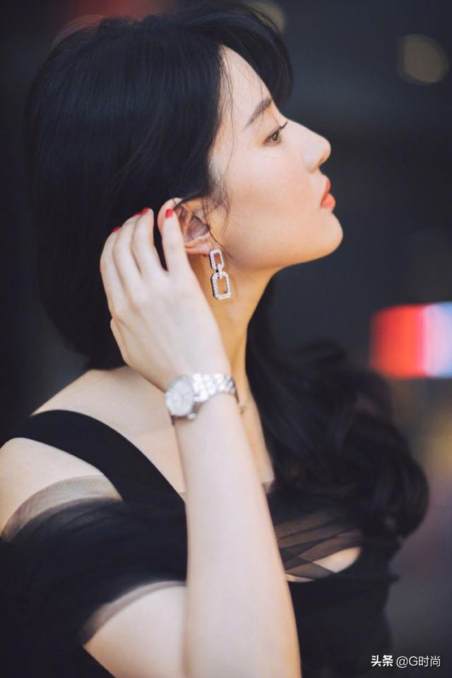 劉亦菲探索現代女性的多面魅力 果然氣質和顏值才是真理