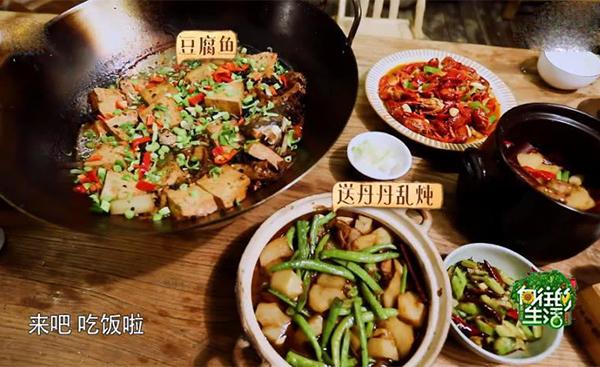 《嚮往的生活》到底隱藏了多少大廚？這些嘉賓露廚藝絲毫不輸黃磊