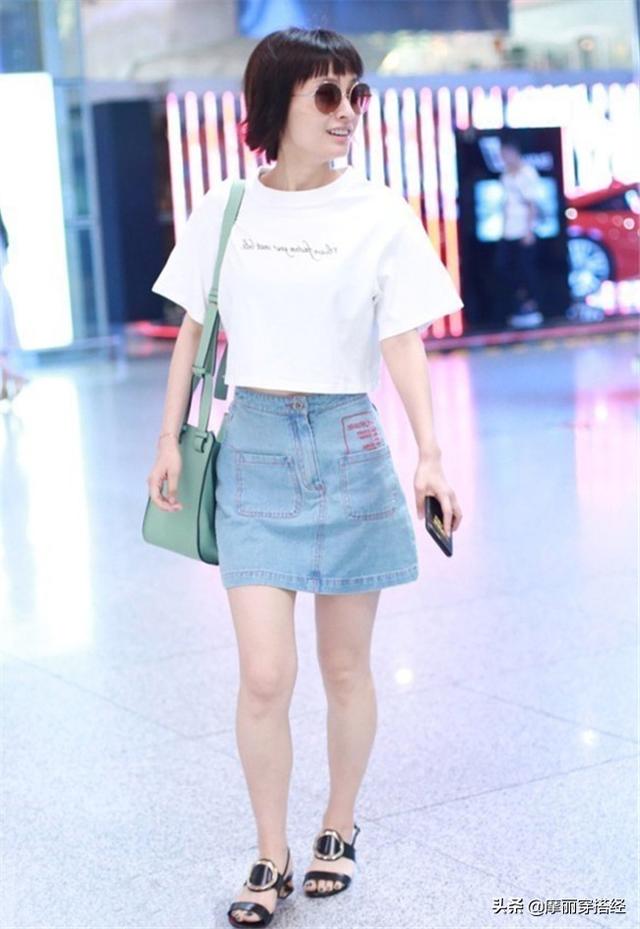 T恤+半身裙組合有什麼過人之處？涼爽又氣質，讓人愛不釋手