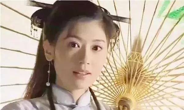 古裝12位女星撐傘造型：趙雅芝優雅，霍思燕漂亮，第一美出天際