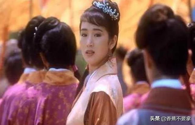 鄭佩佩談鞏俐演秋香尷尬，周星馳說出秋香第一人選後，網友激動！