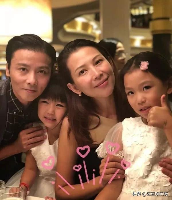 蔡少芬張晉香港街頭被偶遇，娘娘懷三胎身材苗條，身高差亮了