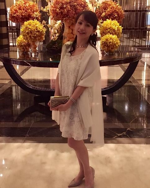 為什麼26歲的她會跟77歲富豪交往？其實是有苦衷的！全香港人都替她可憐！