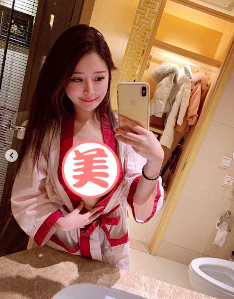 火辣福利滿出來！「超狂正妹」，抓角度擺撩人姿勢更是技巧高超！