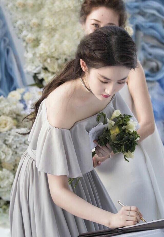 這次劉亦菲真的沒有穿錯，終於知道為什麼被稱作天仙了