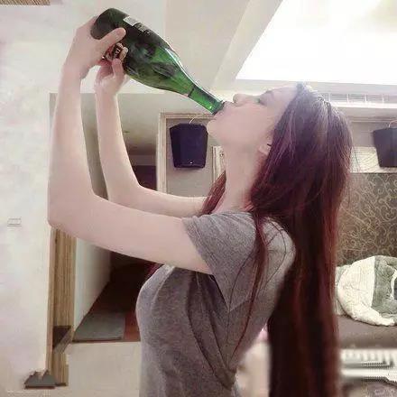 看了容易讓人晚上激動睡不著，媳婦來城裡看我，不懂事，安全褲當短褲穿了！ 