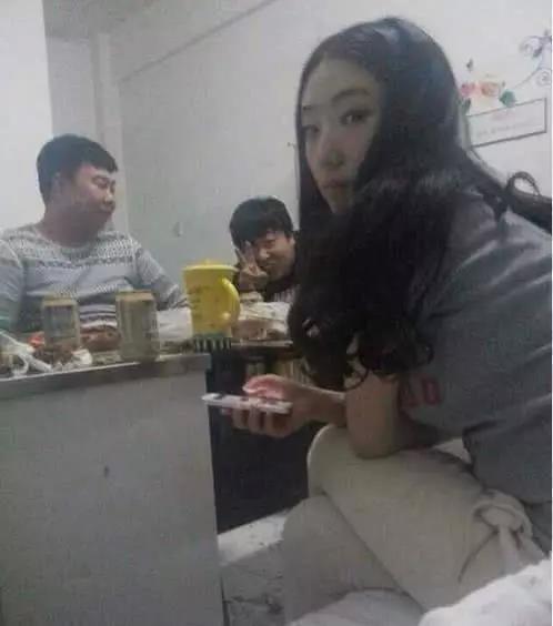 看了容易讓人晚上激動睡不著，媳婦來城裡看我，不懂事，安全褲當短褲穿了！ 