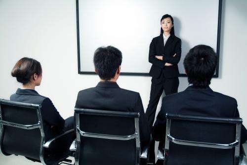 面試官：「「六」字加一筆，是什麼字？」一個人給出這個妙答，當場被錄用！