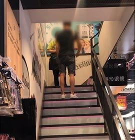 男童逛街突腹痛！屈臣氏「拒絕外借廁所」爸飆罵：小孩3歲多耶　轟店員沒人性「公司垮臉回應了」