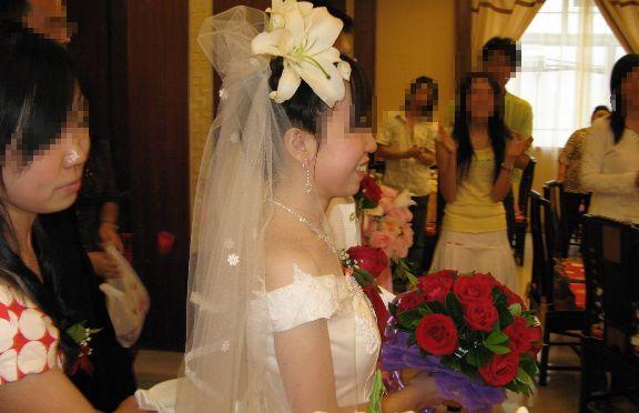 新婚夜老婆沒有流血，我正準備提離婚，卻見到老婆鞋子我幸福笑了！