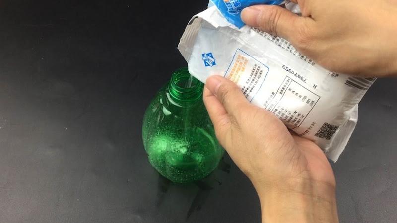 小蘇打做清潔劑已經落伍了，把這2樣東西混一起，比小蘇打強10倍！