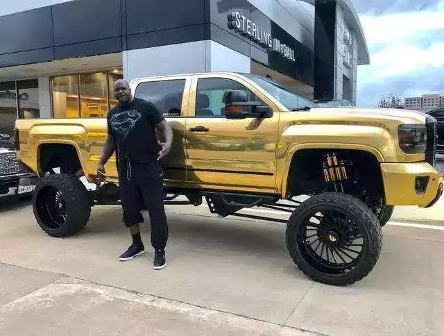 NBA億萬富翁開什麼豪車？羅斯開布加迪威龍，詹皇有球鞋聯名款車