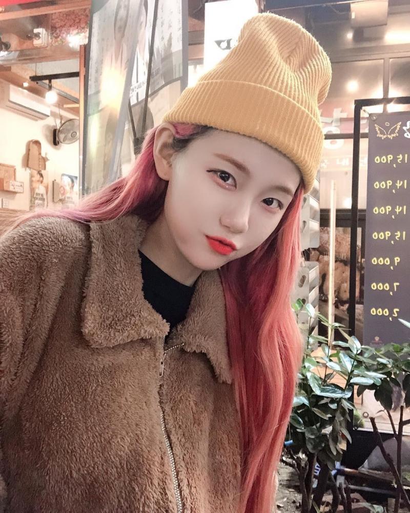 韓國騷娘「빛베리 Berry」神還原不知火舞， 性感美體藏不住，側邊大失守高衩開到腰！