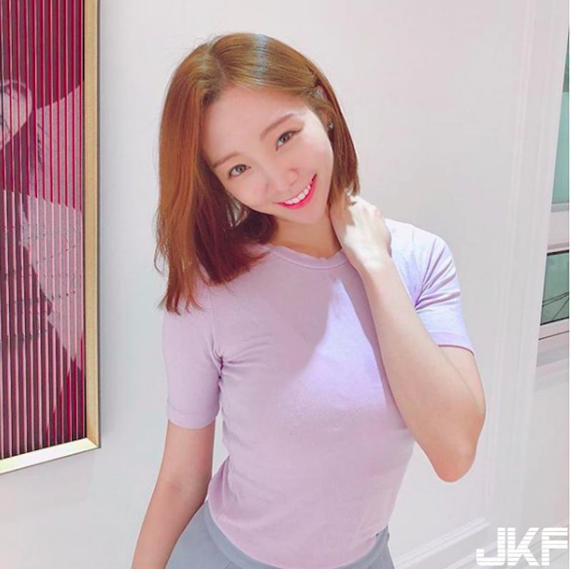 英文老師美到犯規！學生不願下課！網友直呼：老師我也想上課啦！
