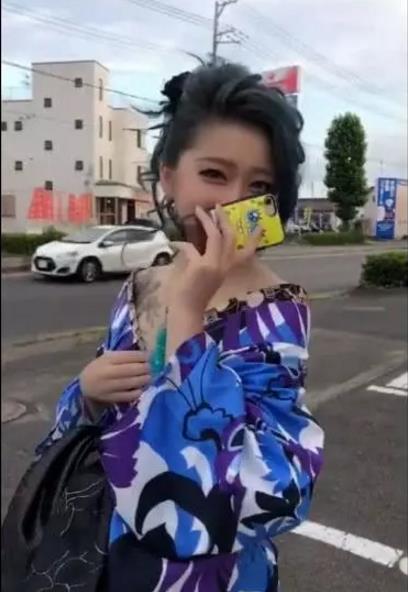 日本「紋身妹」意外走紅，她轉身一瞬間，網友：鬼知道我到底看了幾遍？